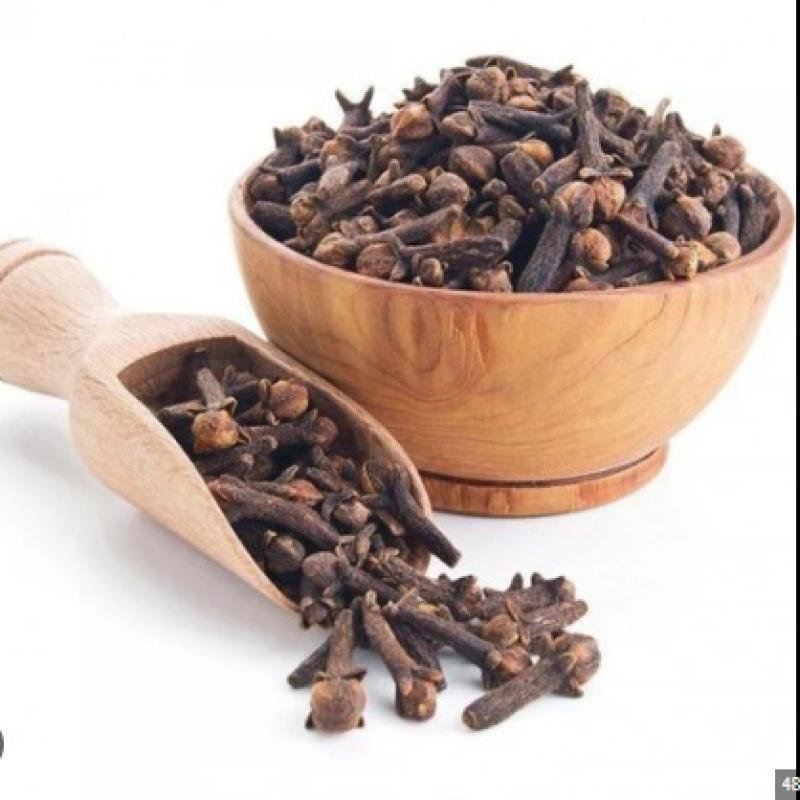 Laung (Cloves)